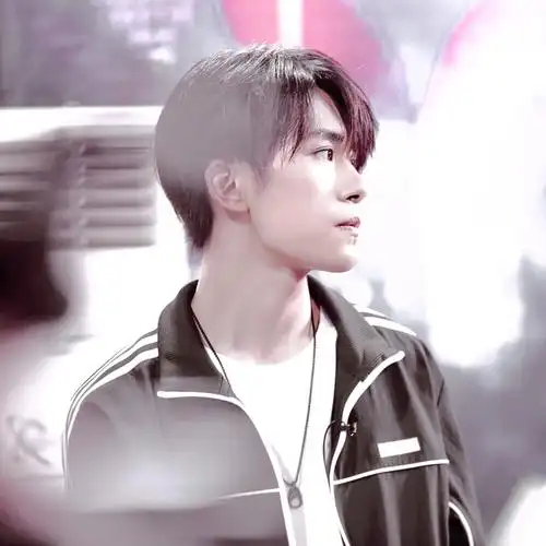 易烊千玺 这就是街舞 头像