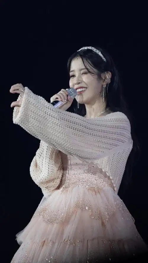 iu2022thegoldenhour蚕室演唱会