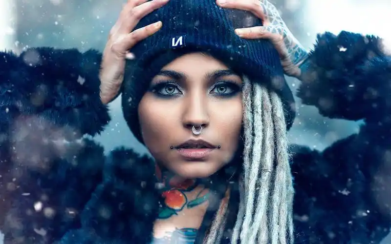 女孩,化妆,帽子,纹身,下雪 壁纸
