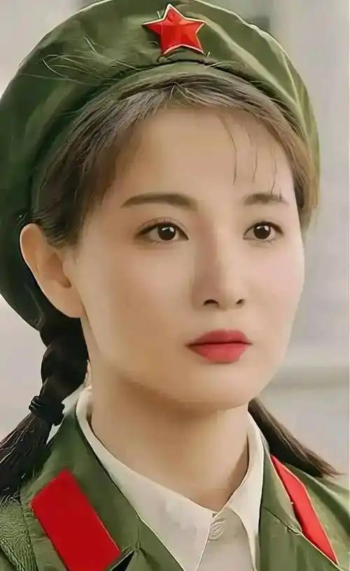 女兵,芳华映军营:侯梦莎饰演的女兵人物形象组图分享_军旅_剧照_军装