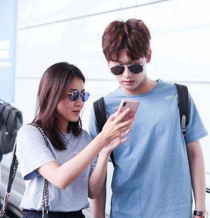 梁洁蒲巴甲现身机场,蒲巴甲尽显男友力,网友:邢邵林干嘛去了