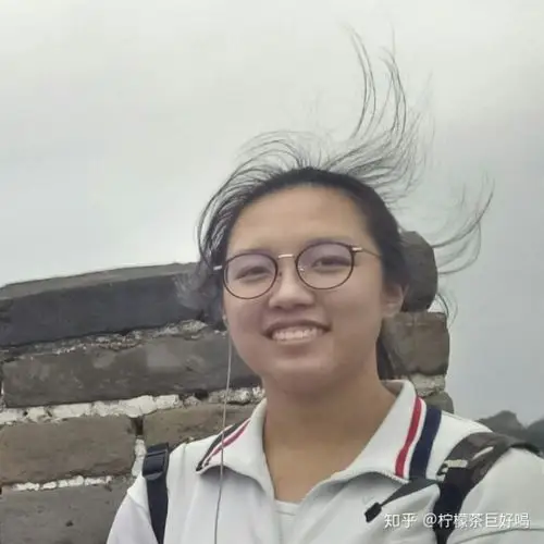 被高中班上的男生认为是全班最丑的 emmmmm这玩意怎么说 还是冷暖自知