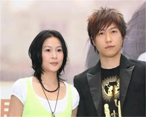 【图】揭秘阿信现任女朋友到底是谁 五月天主唱和助理同居2年