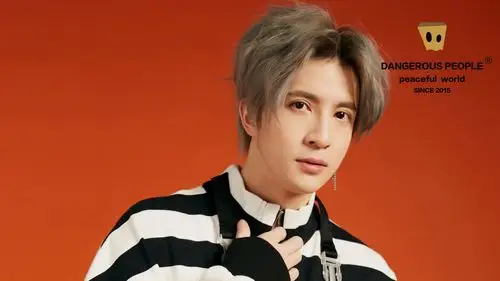 薛之谦 dangerouspeople 冬季新款衣服宽屏壁纸(2)