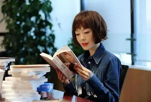 回顾陈鲁豫:有两段失败婚姻,曾是凤凰卫视一姐,风光背后是泪水