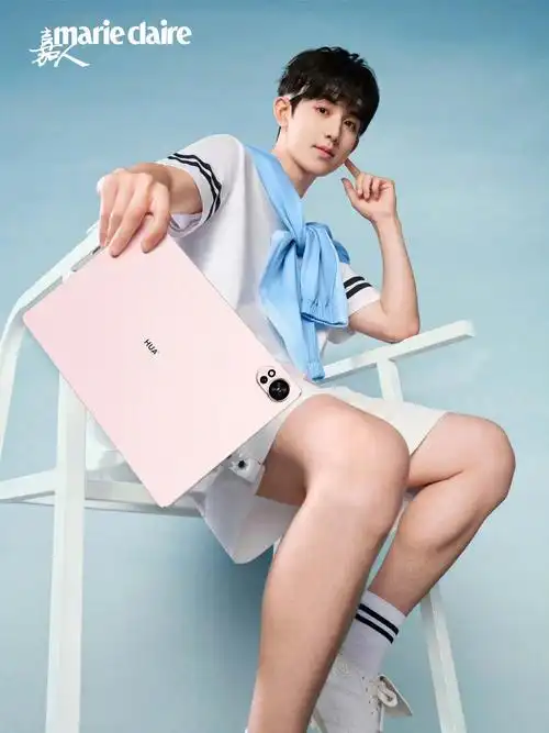 唯一的痛苦就是,买这种配色就很纠结套不套壳