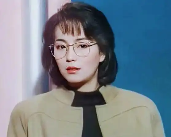 苑琼丹:苦恋林正英却成"未亡人",41岁嫁富豪,结婚17年不生育