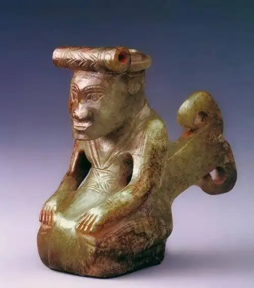 商代晚期玉人(安阳市妇好墓出土)