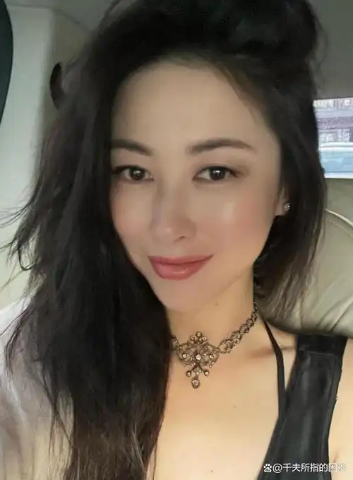 7月19日是朱珠的39岁生日.当天,朱珠在微博上分享了一张她的生日照片.