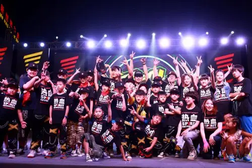 热血街舞寒假集训班火热预售!