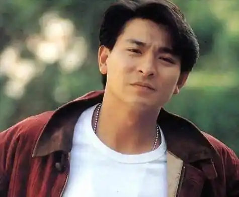 原创刘德华身家10亿亲姐姐却住贫民窟得知真相后沉默了