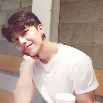 帅气到迷死人的男生头像