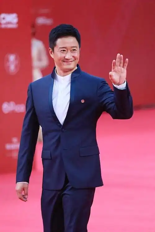 中国影星吴京一向被指为票房灵丹,其个人累计主演作品总票房达币286亿