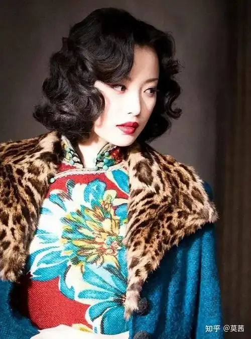 赵露思,倪妮,关晓彤,刘浩存,刘嘉玲,周冬雨,欧阳娜娜,等严格来说,旗袍