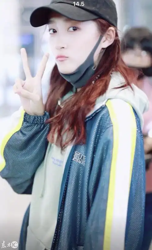 关晓彤机场比耶超可爱,这一次的国民闺女也太好看了吧!