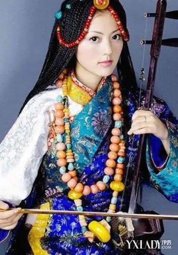 【图】降央卓玛最美照片知性迷人 歌声宛如天籁