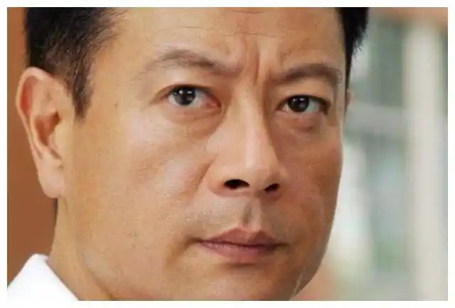 他是公认的老戏骨离婚17年至今未娶今60岁膝下无子