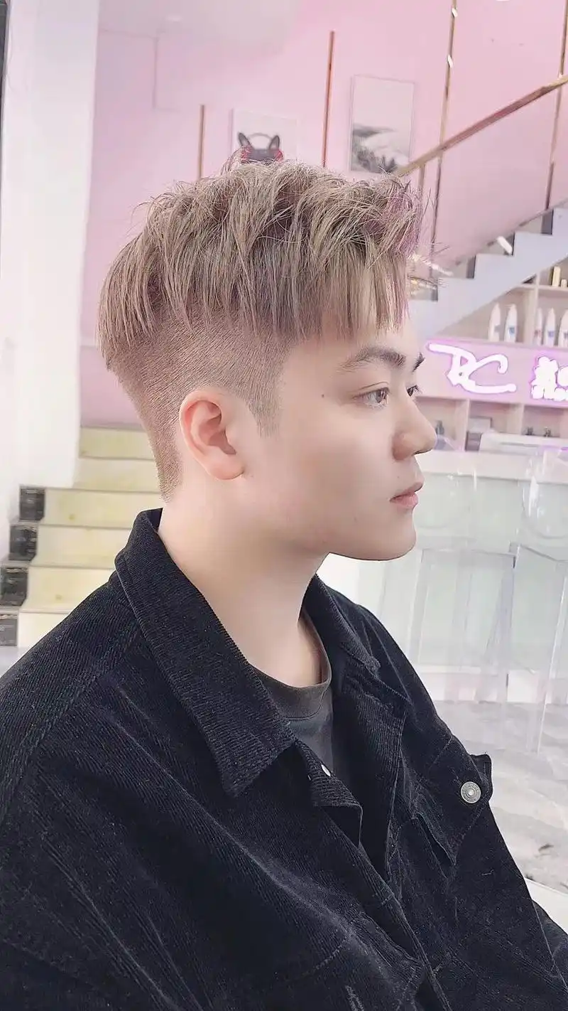 男发不管怎么剪,最帅还是这几种,精神时尚真有型_发型