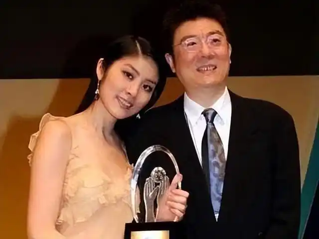 14k公主陈慧琳被向华强叫去当陪唱陈惠敏当众曝光其身份