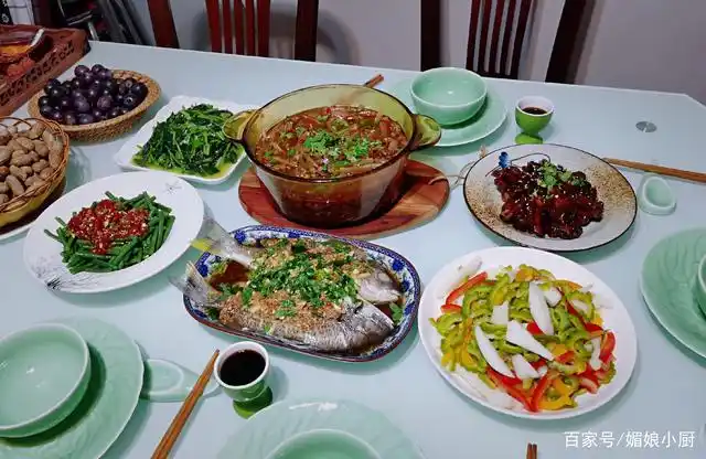 今年第一次家里小聚餐,4人做了6道菜量足,有素有荤有家乡味