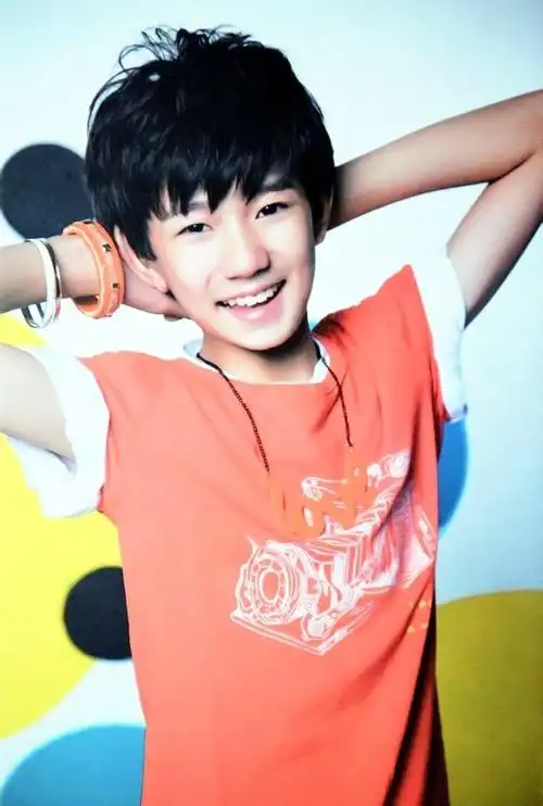 王源超话#得力品牌代言人王源##王源电视剧灿烂#heart这一套也要珍藏