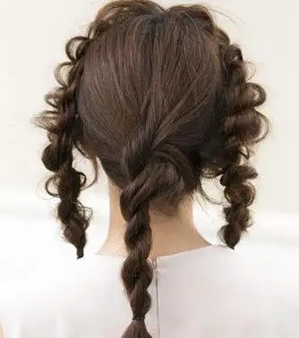 长发发型扎法及步骤,长发的编发方法(2款长头发的扎法图解)