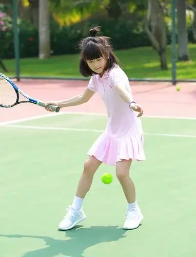 森碟打网球实力强到没朋友 狂虐田亮