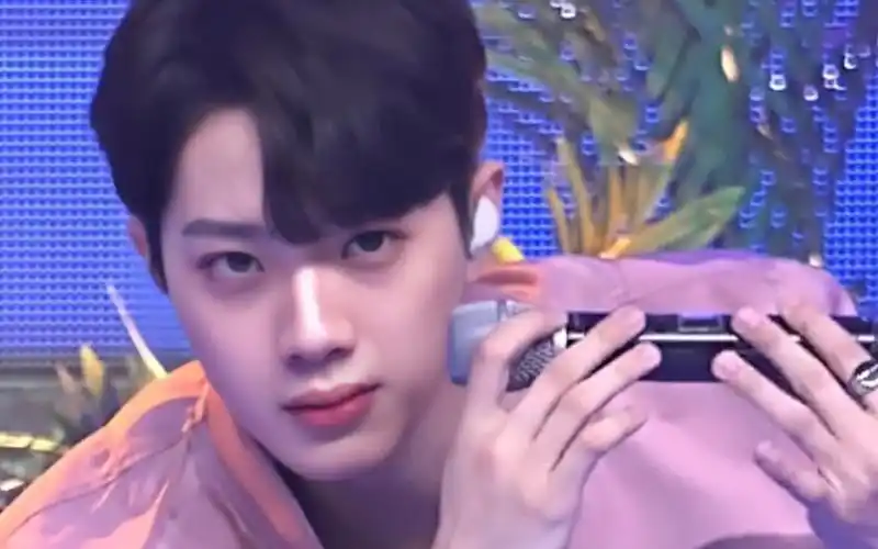 真的是好喜欢这个时期的霖霖【竖版直拍】赖冠霖 - im a star 190314