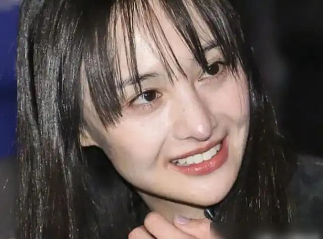 29岁郑爽生图有多抗打?素颜和郭碧婷合影,这颜值竟丝毫不逊色