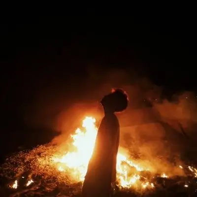 独二伤感超拽男生头像