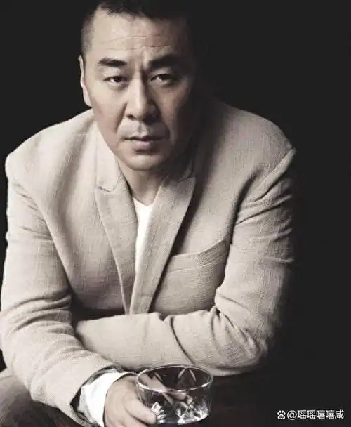 作为演员和导演,陈建斌的事业一直都相当出色.