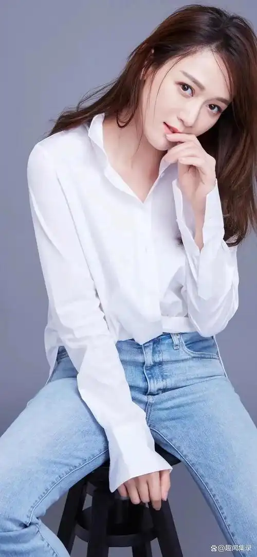 陈乔恩最新写真惊艳亮相,美貌与才华共舞,女神风采无人能敌