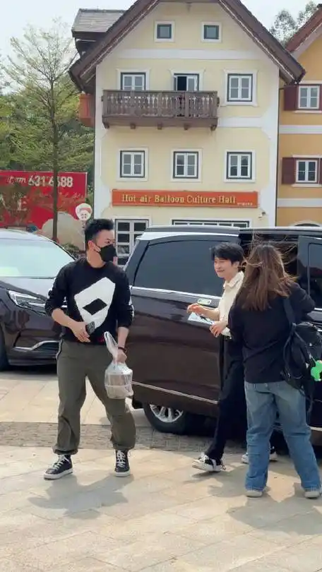 周深录制奔跑吧句句有回应##奔跑吧