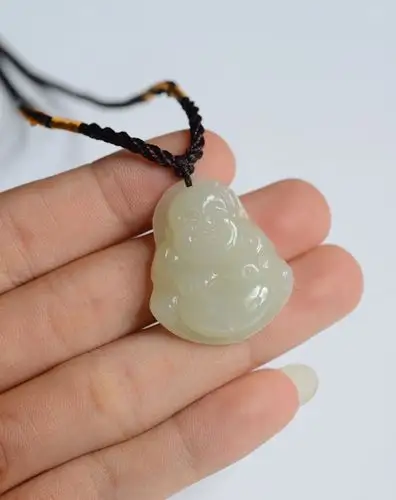 天然和田玉佛吊坠