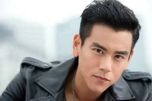 如果是男宝宝,一定是希望他眉宇间有彭于晏犯罪式的帅气.