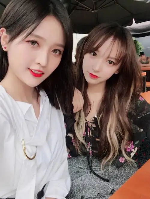 妻旅里吴宣仪也说了程潇是闺蜜