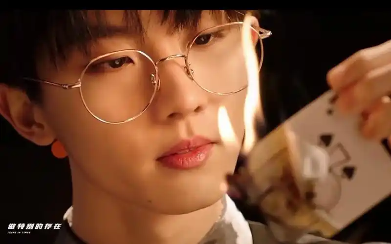 【马嘉祺】真的是麻雀吃了蟋蟀,确实帅啊!