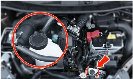 节温器可以根据发动机水温的高低调节阀门,控制冷却水流量,把发动机的