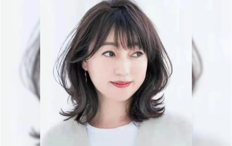 黑巧克力色头发图片(50岁女人染什么色好看) - 赤虎壹号