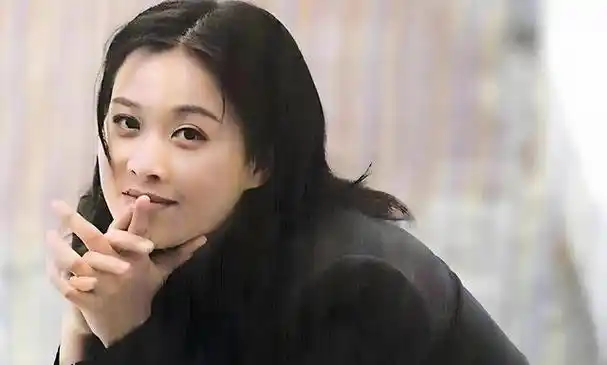 五旬老太守国门—八字探寻那英的人生历程