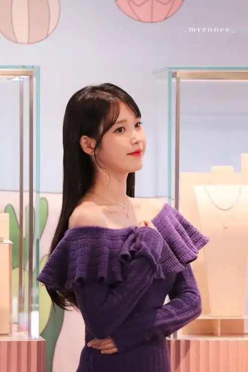 李知恩超话7015#iu新剧辛苦了#231119 iu李知恩 j.