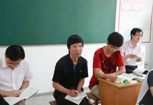 西亭中学老师来校教学交流