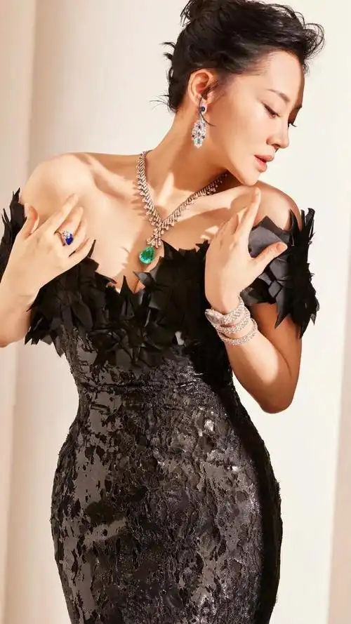 明星壁纸:许晴_网易订阅