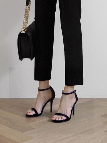 性感一字扣带凉鞋2023新款夏季百搭高跟鞋细跟黑色时装女鞋仙女风