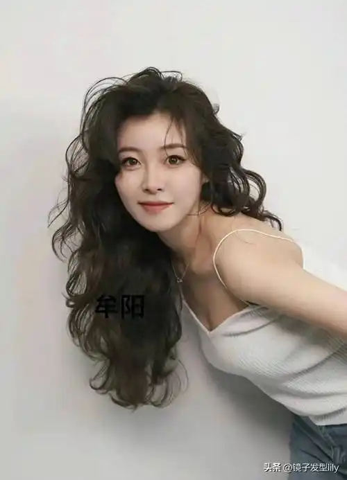 最美长发合集来了,百变时尚很有型,喜欢别错过_发型_头发_个性