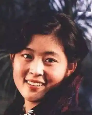 倪萍年轻时的罕见照片,多少人心目中的女神!_婚姻_王文澜_杨亚洲