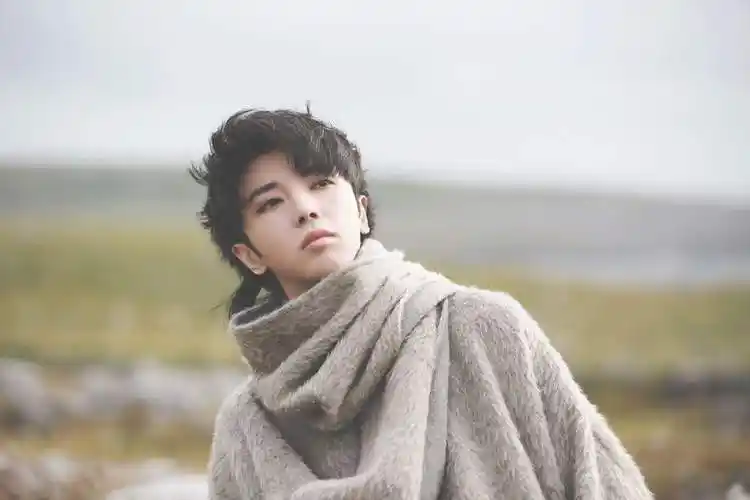 华晨宇《新世界new world》铸造实体销量奇迹 市场认证的号召力