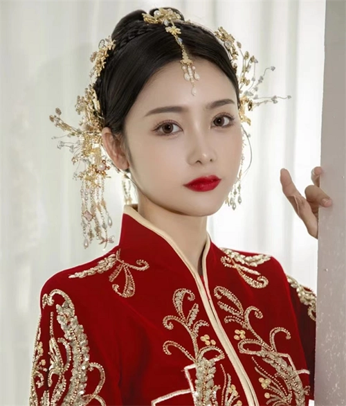 古典中式新娘发型 端庄大气颜值大涨_新娘发型 - 美发站