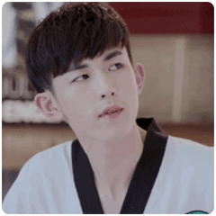 旋风少女你瞅啥斗图郭俊辰路飞鱼gif动图_动态图_表情包下载_soogif