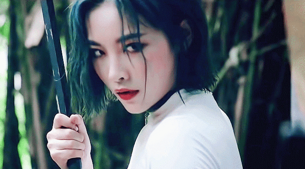 北极星发色#许佳琪超话这个蓝发小姐姐超级好看97